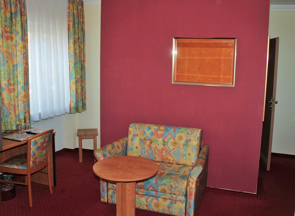 Garni Zum Adler Hotel Gensingen Camera foto